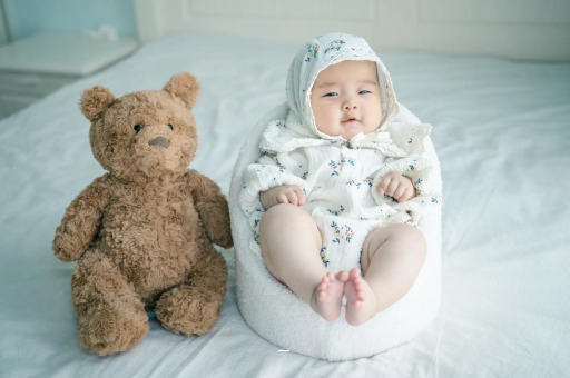 栖霞宝宝挠耳朵是怎么回事